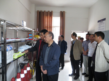 玉溪市政协调研综治维稳基层基础工作